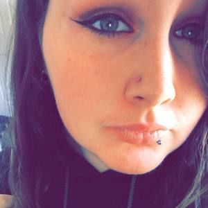 Meet your Posher, Alyssa